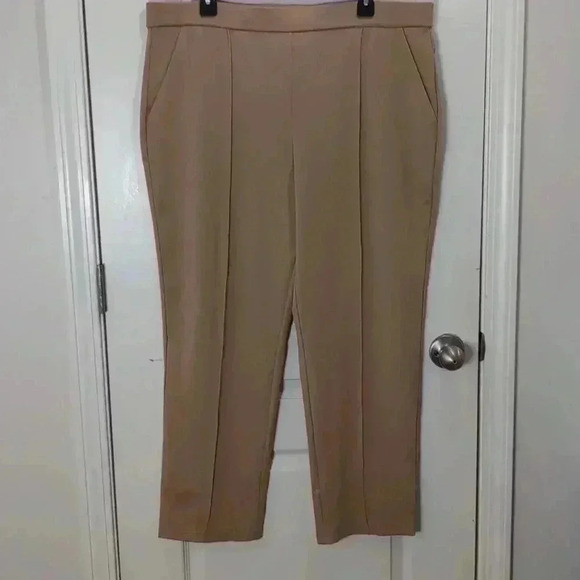 Elements Isaac Mitzrahi Live! Women's Crapped Straight Leg Pants - Picture 2 of 7